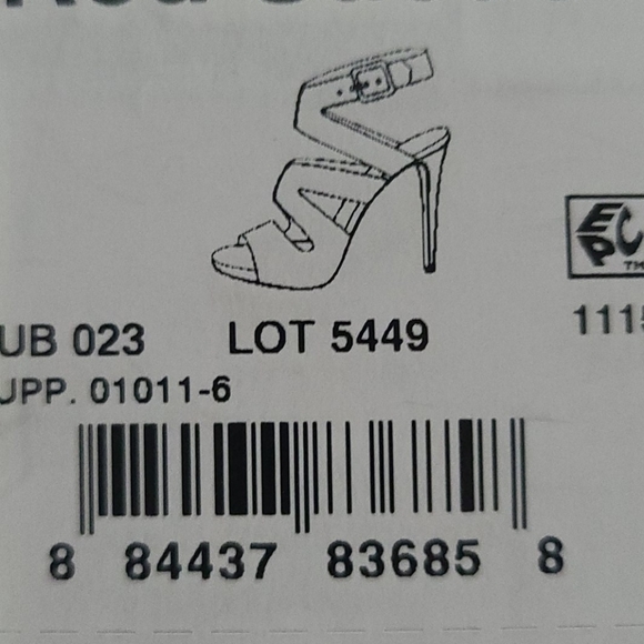 DL Shiloh Red Suede Heels - Picture 9 of 12